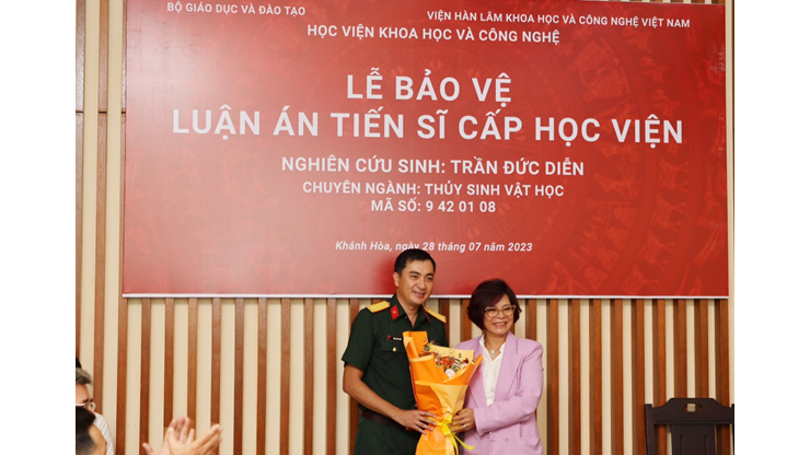 Lễ bảo vệ luận án Tiến sĩ chuyên ngành Thủy sinh học của nghiên cứu sinh Trần Đức Diễn