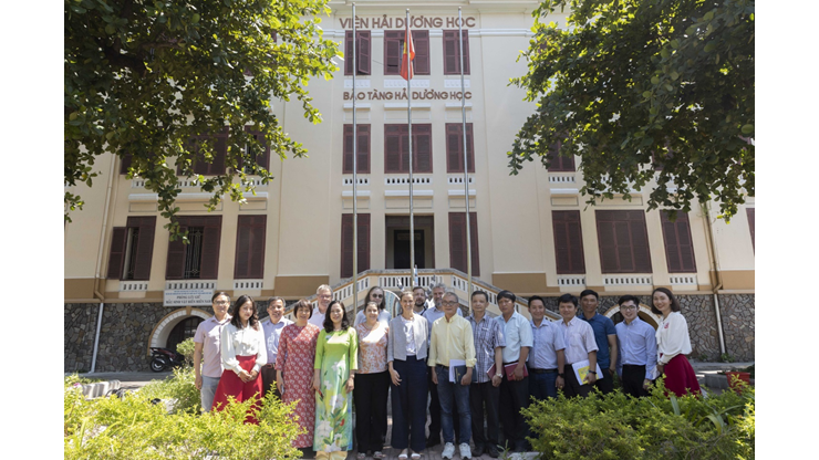 Đoàn cán bộ khoa học biển Australia thăm và làm việc tại Viện Hải dương học